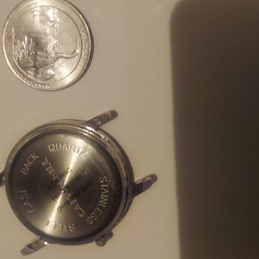 Good Looking Vintage Quartz / Steel Watch Face. Need Batteries - Picture 2 of 2